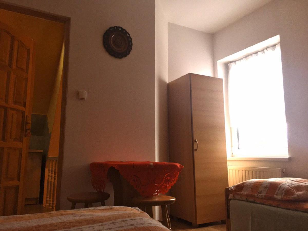 U Wiesi Poronin Bagian luar foto